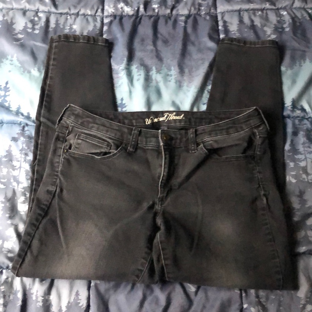 Universal thread mid rise skinny jeans